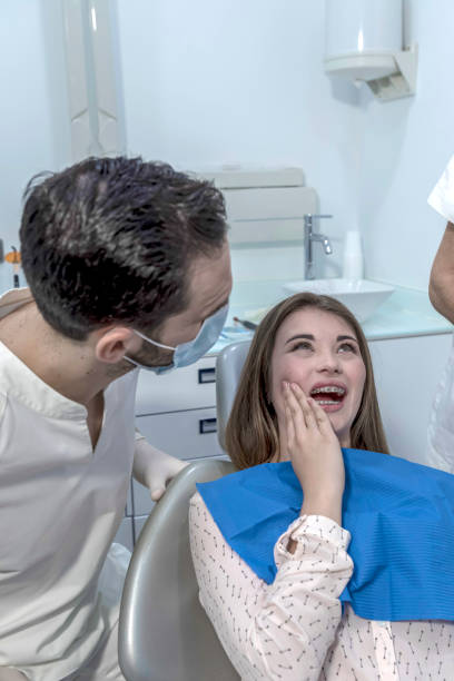 Best Broken Tooth Emergency  in Winthrop, IA