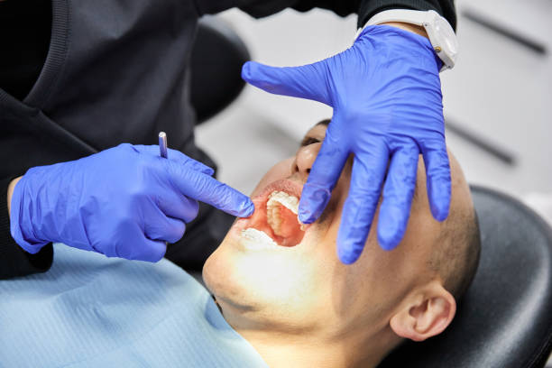 Best Cracked Tooth Emergency Dentist  in Winthrop, IA